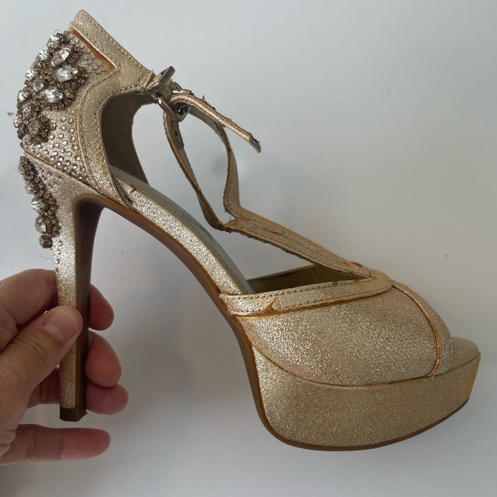Gianni Bini Heels Gold & Studded Jewels Size 6